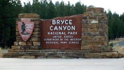 Bryce Canyon National Park sign image. Click for full size.