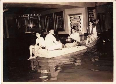 Kapa'a flood of 1941 - Roxy Theater image. Click for full size.