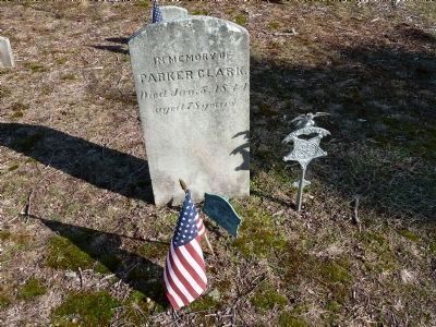 Gravesite of Revolutionary War Veteran Parker Clark image. Click for full size.