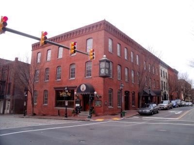 Tobacco Company Restaurant (E Cary St & S 12th St) image. Click for full size.