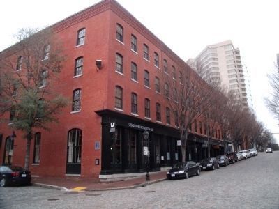 Urban Farmhouse Market & Cafι (E Cary St & S 13th St). Click for full size. Urban Farmhouse Market & Cafι (E Cary St & S 13th St) image. Click for full size.