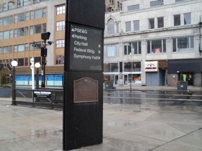 Marker in Newark. Click for full size. Marker in Newark image. Click for full size.