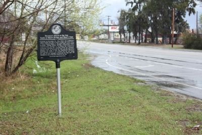 Sherman's March To The Sea...Marker, seen along Chatham Parkway, looking north image. Click for full size.