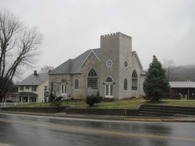Lovingston Marker. Click for full size. Lovingston Marker image. Click for full size.