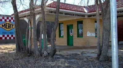 66 Super Service Station and Marker image. Click for full size.
