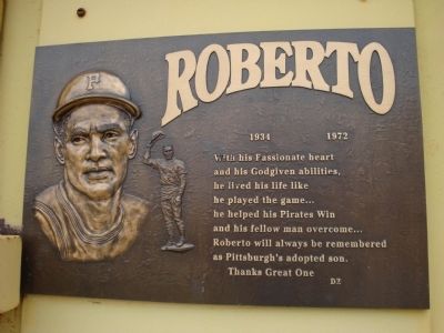Roberto Clemente plaque image. Click for full size.