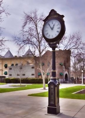 Town Clock, Hanford CA image. Click for full size.