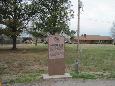 Claremore Mound Marker image. Click for full size.
