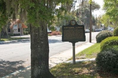 Hawthorne Marker, looking south image. Click for full size.