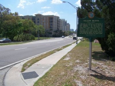 Yellow Bluffs Marker, looking south along North Tamiami Trail (U.S. 41). Click for full size. Yellow Bluffs Marker, looking south along North Tamiami Trail (U.S. 41) image. Click for full size.