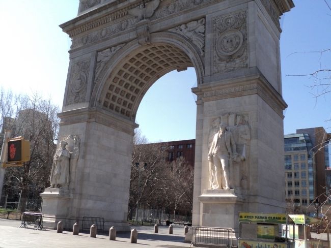Washington Arch image. Click for full size.