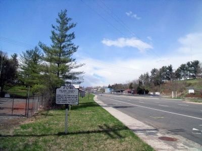 Lee Hwy (facing west). Click for full size. Lee Hwy (facing west) image. Click for full size.