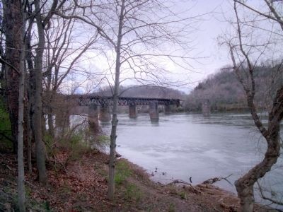 Nearby New River RR Bridge image. Click for full size.