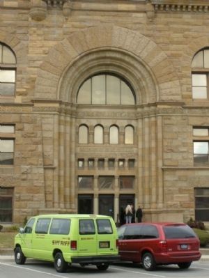 Blackford County Courthouse main entrance image. Click for full size.