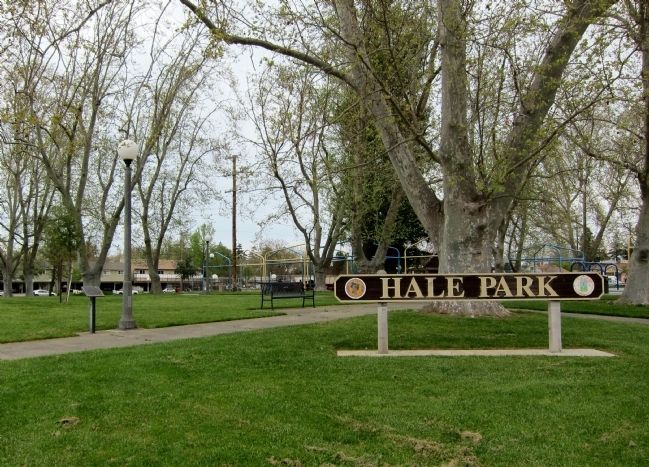 Hale Park Marker - wide view image. Click for full size.