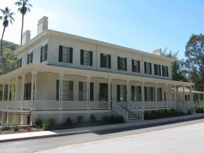 Casa Grande. Click for full size. Casa Grande image. Click for full size.