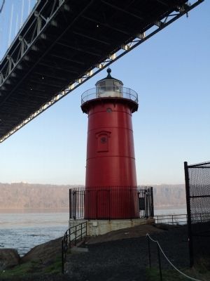 The Little Red Lighthouse image. Click for full size.