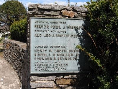 Memorial Committee Plaque image. Click for full size.