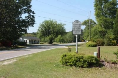 Hendersonville Marker, looking north along US 17A image. Click for full size.