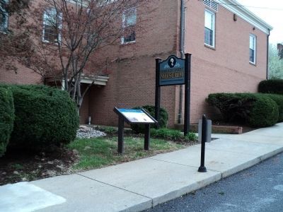 Marker in Charles Town image. Click for full size.