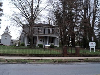 Marker on E Washington Street image. Click for full size.