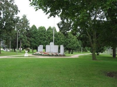 Korean, World War II, and Vietnam War Memorials image. Click for full size.
