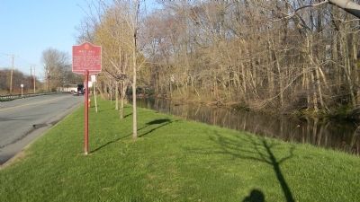 Portion of the Morris Canal near the marker image. Click for full size.