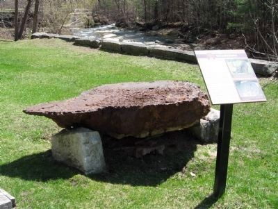 Marker with an Iron Salamander weighing 10-tons image. Click for full size.