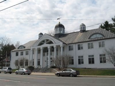 Salisbury Town Hall image. Click for full size.