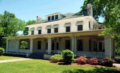 Cleveland Hall<br>Converted into Alumni House in 1974 -<br>1905. Click for full size. Cleveland Hall<br>Converted into Alumni House in 1974 -<br>1905 image. Click for full size.