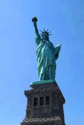 Statue of Liberty image. Click for full size.