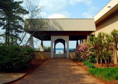 J. Strom Thurmond Dam and Lake Visitor's Center Entrance Way image. Click for full size.