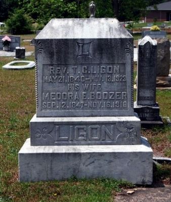 Rev. T.C. & Medora Boozer Ligon<br>Tombstone image. Click for full size.
