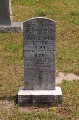 Adger Ligon Tombstone image. Click for full size.