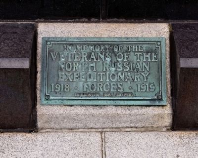 Polar Bear Statue Plaque image. Click for full size.