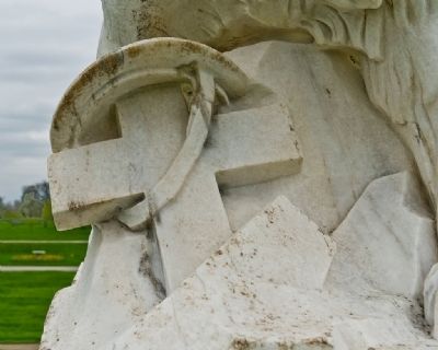 Polar Bear Statue (detail) image. Click for full size.