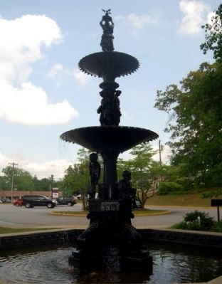 Robert Anderson Memorial Fountain image. Click for full size.