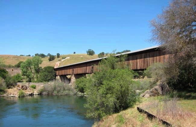 Knight's Ferry Covered Bridge, spanning the Stanislaus River image. Click for full size.