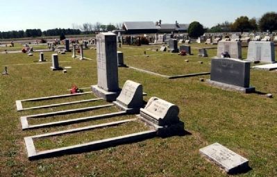 Ridge Spring Cemetery image. Click for full size.