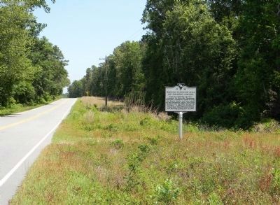 Wide view of the Roseville Plantation Slave And Freedman's Cemetery / Clarke Cemetery Marker image. Click for full size.