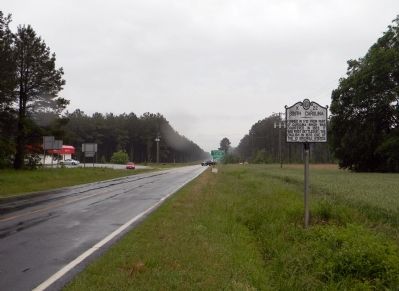 Wide view of the North Carolina / South Carolina Marker image. Click for full size.