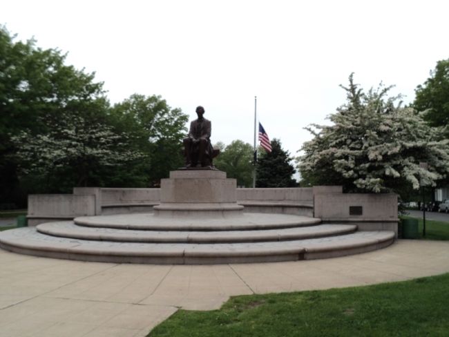 Memorial in Lincoln Park image. Click for full size.
