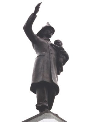Closeup of Fireman Statue image. Click for full size.