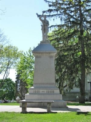 Civil War Monument image. Click for full size.