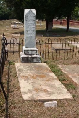 Memory Hill Cemetery, Dr. Benjamin Judson Simmons image. Click for full size.
