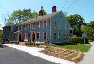 Samuel Lincoln House. Click for full size. Samuel Lincoln House image. Click for full size.