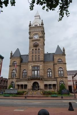 Butler County Court House image. Click for full size.