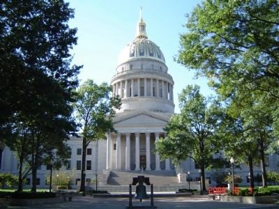 State Capitol image. Click for full size.