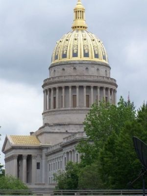 State Capitol's golden dome image. Click for full size.