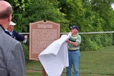 Dedication of the Waukesha Beach Amusement Park Marker image. Click for full size.